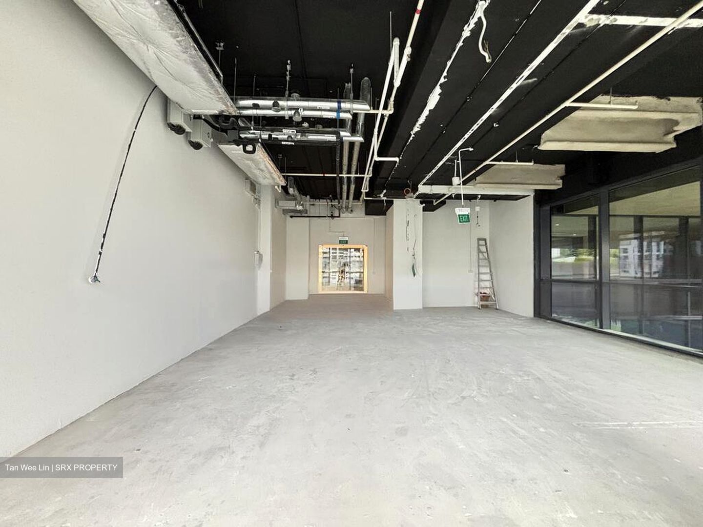 Woods Square (D25), Office #519287341